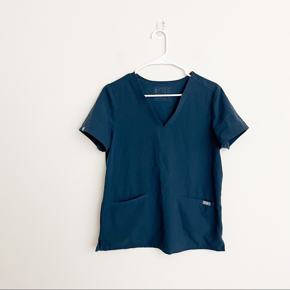 Figs Scrub Top